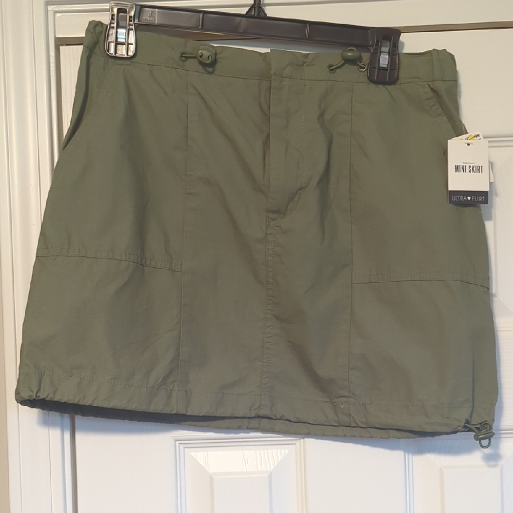 Mini Skirt in Olive Green